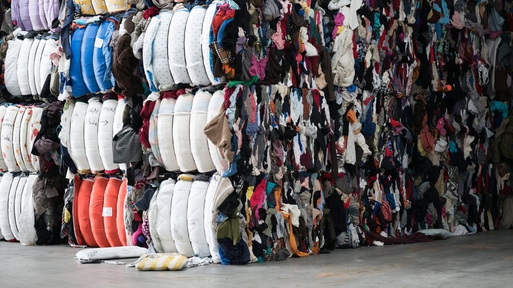 Empresas líderes en gestión de residuos textiles: Soluciones sostenibles y circulares